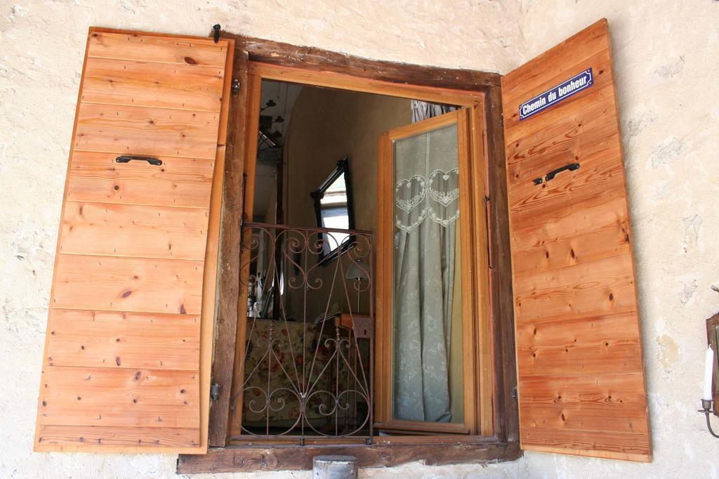 Chambre D'Hotes La Romarine Barnave Экстерьер фото