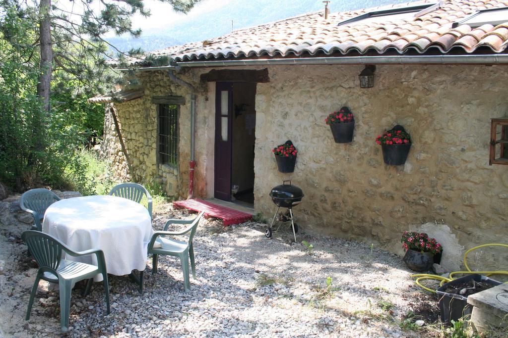 Chambre D'Hotes La Romarine Barnave Экстерьер фото